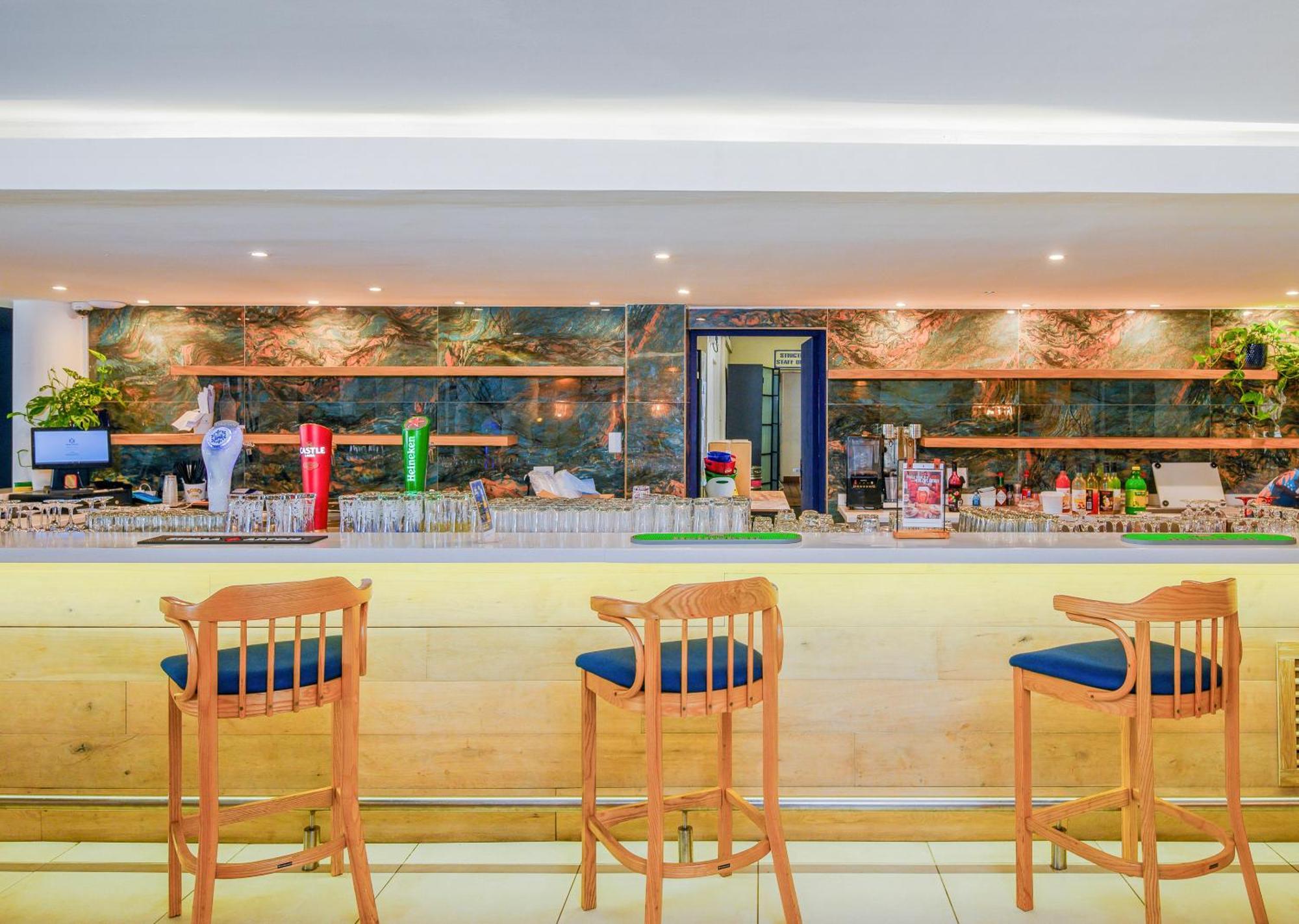 Blue Marlin Hotel Scottburgh Exterior foto